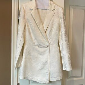 NWOT Lulus Romper blazer size small